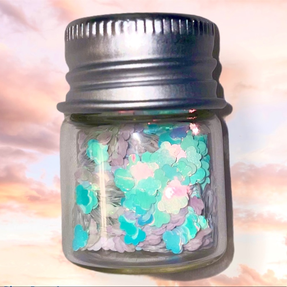 Cloud eye glitter potion bottle